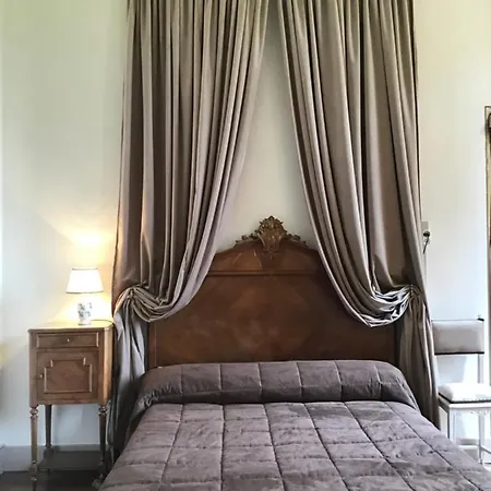 Chateau De Longeville * Deux-Chaises