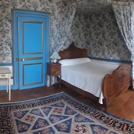 Bed & Breakfast Chateau De Longeville 3*