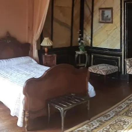 Chateau De Longeville