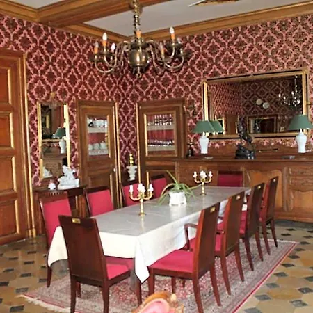 Chateau De Longeville Bed and breakfast