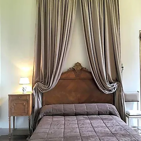 Bed and breakfast Chateau De Longeville 3*